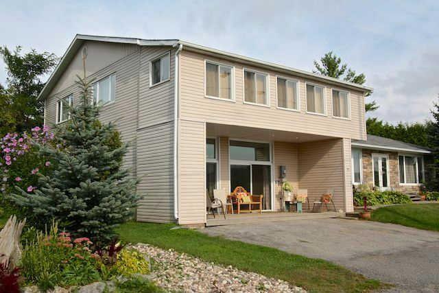55 Hill St, House detached with 6 bedrooms, 3 bathrooms and 3 parking in Prince Edward County ON | Image 19