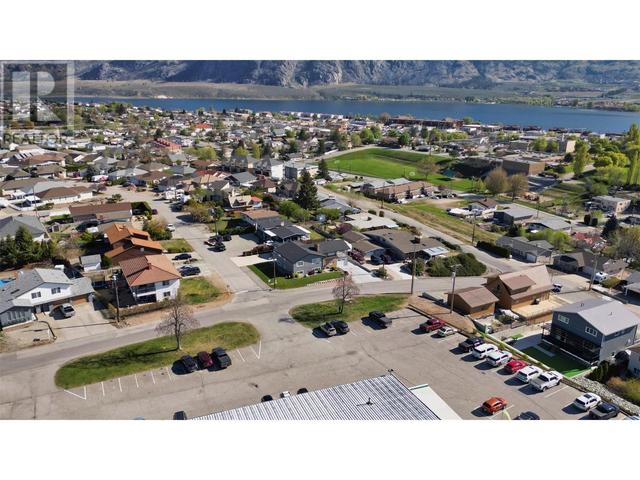 9106 Hummingbird Lane, House detached with 4 bedrooms, 4 bathrooms and 3 parking in Osoyoos BC | Image 8