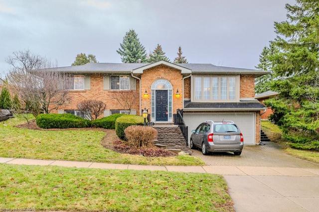646 White Oak Drive, House detached with 5 bedrooms, 3 bathrooms and 3 parking in Cambridge ON | Image 1
