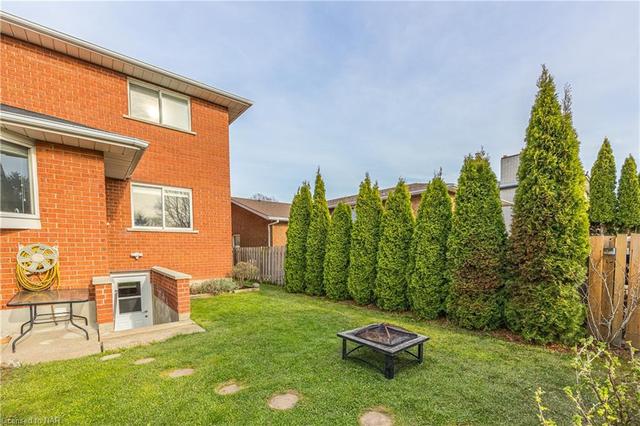8 Donalda Court, House detached with 4 bedrooms, 2 bathrooms and 5 parking in St. Catharines ON | Image 35