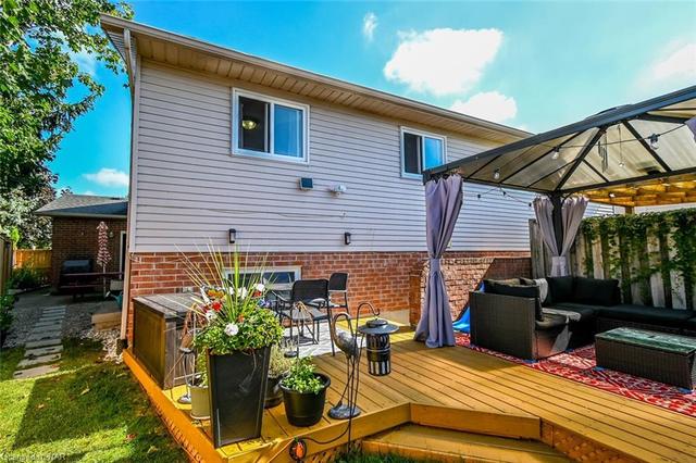 54 Stoney Brook Crescent, House semidetached with 4 bedrooms, 2 bathrooms and 5 parking in St. Catharines ON | Image 32