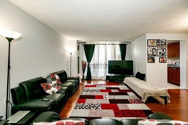 711 - 18 Knightsbridge Rd, Condo with 3 bedrooms, 2 bathrooms and 1 parking in Brampton ON | Image 4
