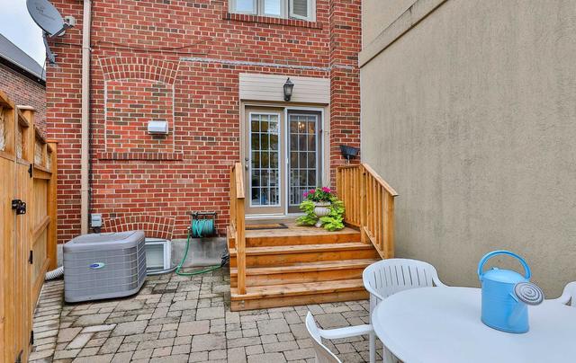 28 Glenbrae Ave, House semidetached with 2 bedrooms, 2 bathrooms and 1 parking in Toronto ON | Image 27