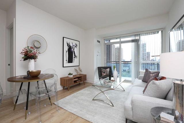 1305 - 28 Linden St, Condo with 2 bedrooms, 2 bathrooms and 0 parking in Toronto ON | Image 16