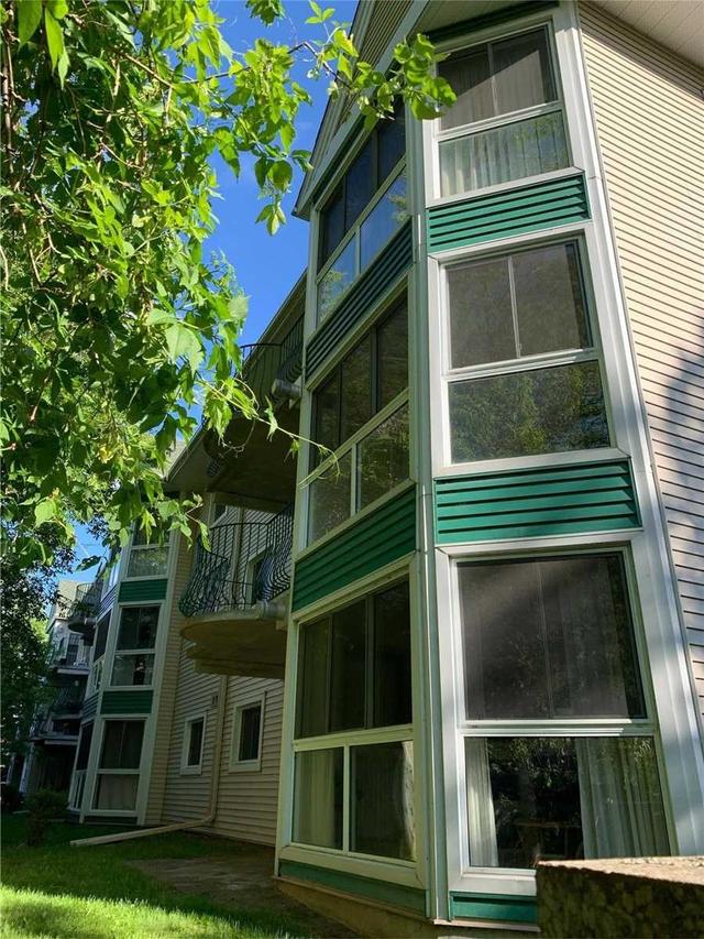 208 - 154 Algoma St N, Condo with 3 bedrooms, 2 bathrooms and 2 parking in Thunder Bay ON | Image 2