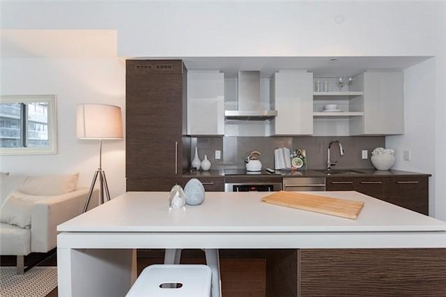 Lph 34 - 1030 King St W, Condo with 1 bedrooms, 1 bathrooms and null parking in Toronto ON | Image 4