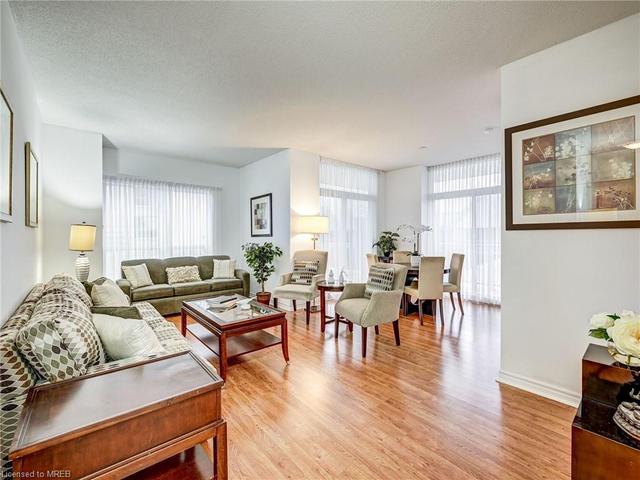 306 - 810 Scollard Court, House attached with 2 bedrooms, 2 bathrooms and 1 parking in Mississauga ON | Image 15