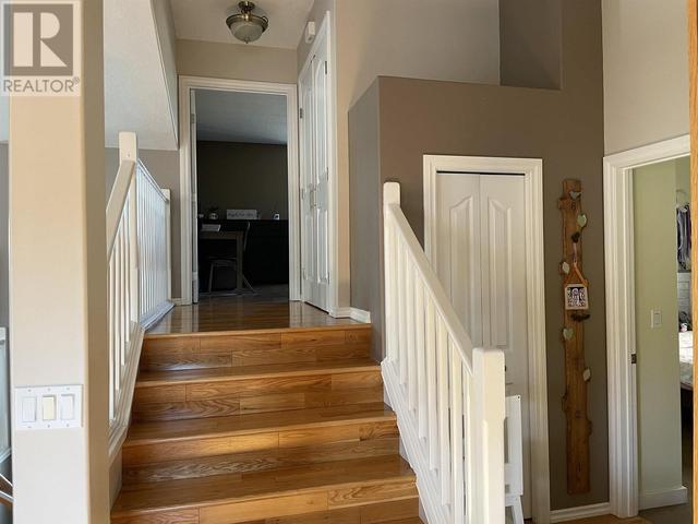 9611 113 Avenue, House detached with 4 bedrooms, 3 bathrooms and null parking in Fort St. John BC | Image 6