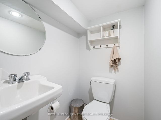 4 Winston Grve, House detached with 3 bedrooms, 2 bathrooms and 3 parking in Toronto ON | Image 21