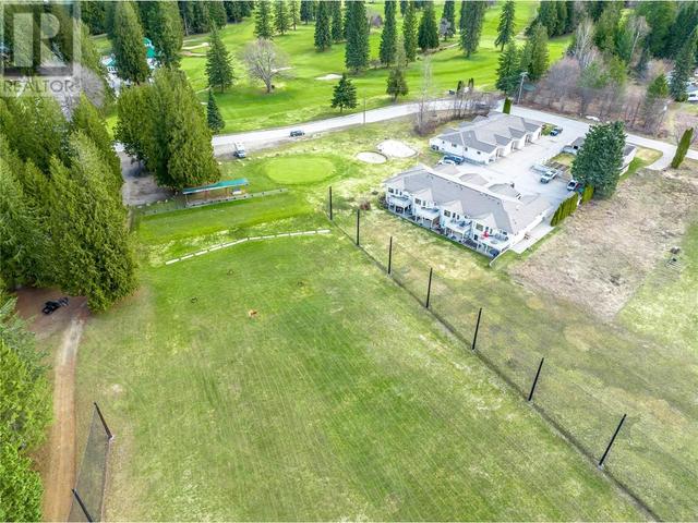3 - 151 Columbia Park Drive, House attached with 3 bedrooms, 1 bathrooms and 2 parking in Revelstoke BC | Image 4