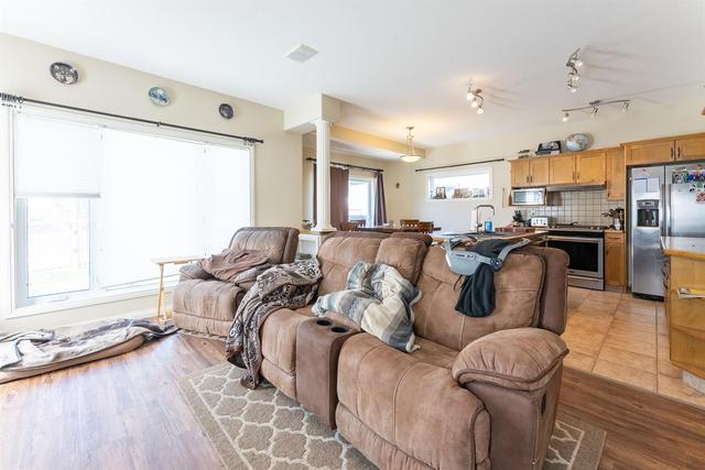 98 Coalbanks Gate W, House detached with 4 bedrooms, 3 bathrooms and 4 parking in Lethbridge AB | Image 10