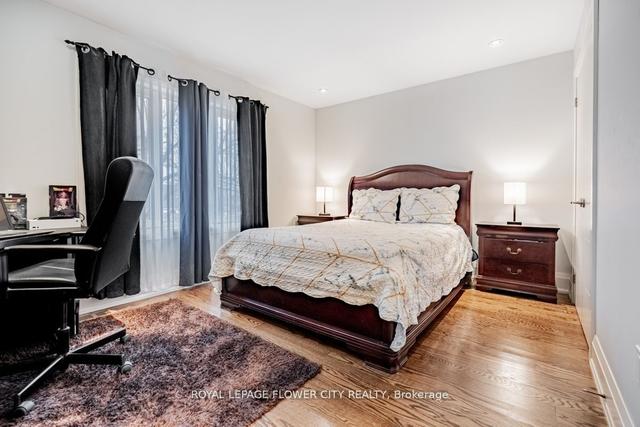 1878b Keele St, House semidetached with 3 bedrooms, 4 bathrooms and 4 parking in Toronto ON | Image 18