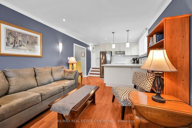 28 Cypress St, House semidetached with 3 bedrooms, 2 bathrooms and 7 parking in St. Catharines ON | Image 22