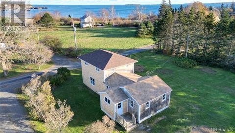 6 Whale Cove Road Extension, House detached with 3 bedrooms, 1 bathrooms and null parking in Grand Manan NB | Card Image