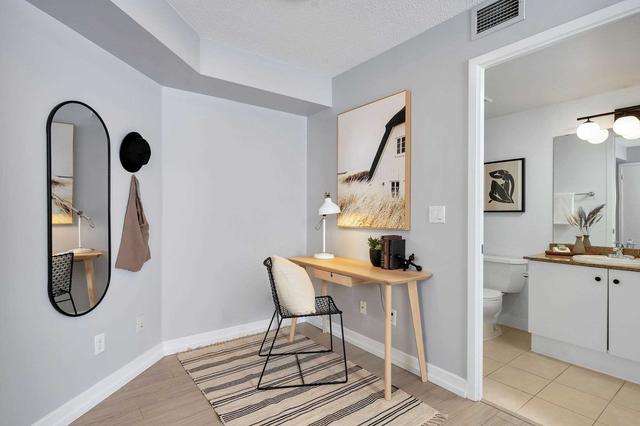 1611 - 12 Yonge St, Condo with 1 bedrooms, 1 bathrooms and 1 parking in Toronto ON | Image 25