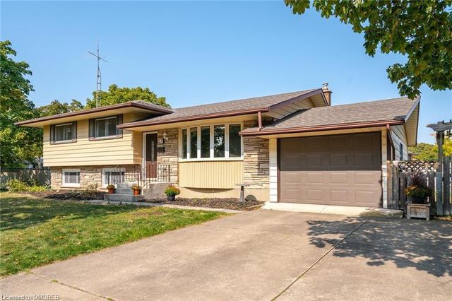 57 Alexandra Boulevard, House detached with 3 bedrooms, 1 bathrooms and 5 parking in St. Catharines ON | Image 2