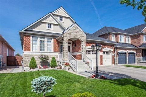 90 Julia Valentina Ave, House detached with 3 bedrooms, 3 bathrooms and 4 parking in Vaughan ON | Image 2