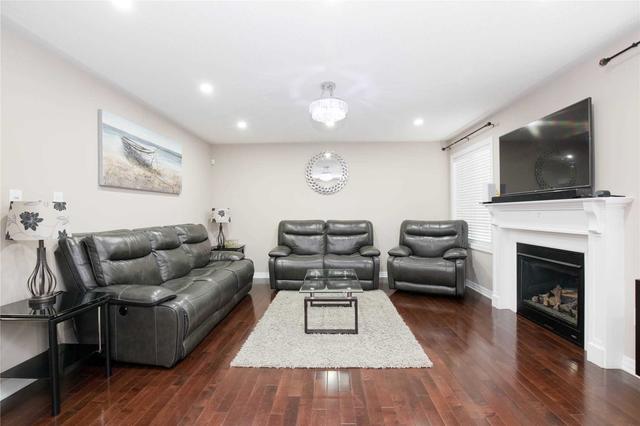 35 Miracle Tr N, House detached with 4 bedrooms, 4 bathrooms and 5 parking in Brampton ON | Image 5