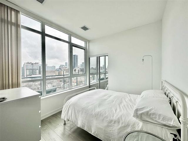 uph08 - 181 Huron St, Condo with 1 bedrooms, 1 bathrooms and 0 parking in Toronto ON | Image 5