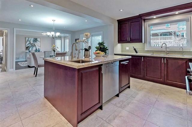 2 Calderbridge Cres, House detached with 5 bedrooms, 5 bathrooms and 8 parking in Markham ON | Image 6