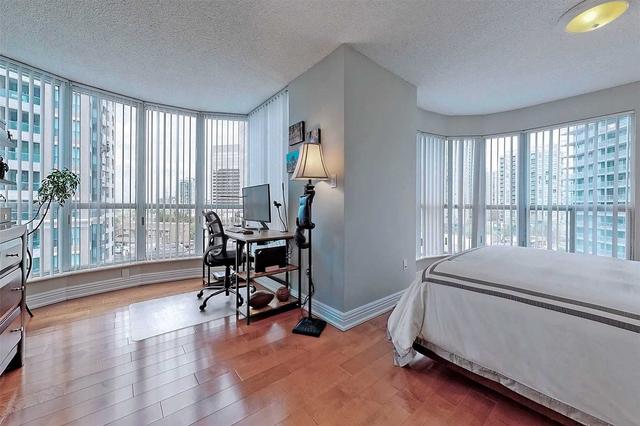 1013 - 23 Lorraine Dr, Condo with 2 bedrooms, 2 bathrooms and 1 parking in Toronto ON | Image 22