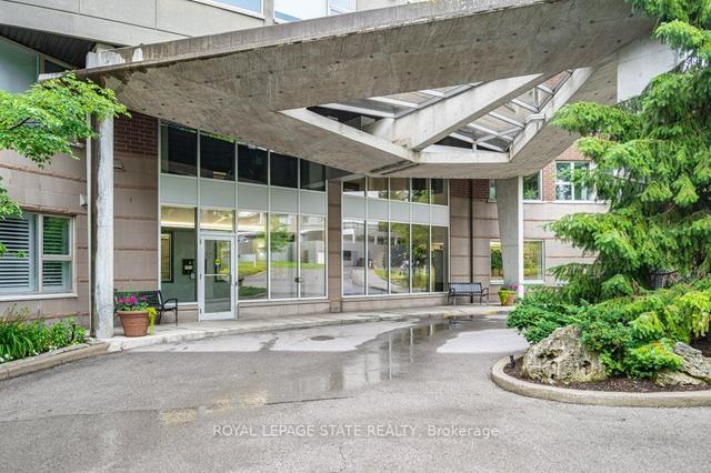 301 - 77 Governor's Rd, Condo with 2 bedrooms, 2 bathrooms and 1 parking in Hamilton ON | Image 23