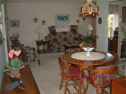 1 Heritage Way, Condo with 2 bedrooms, 1 bathrooms and 1 parking in Kawartha Lakes ON | Image 2