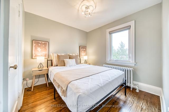 212 Broadway Ave, House detached with 3 bedrooms, 2 bathrooms and 1 parking in Toronto ON | Image 16