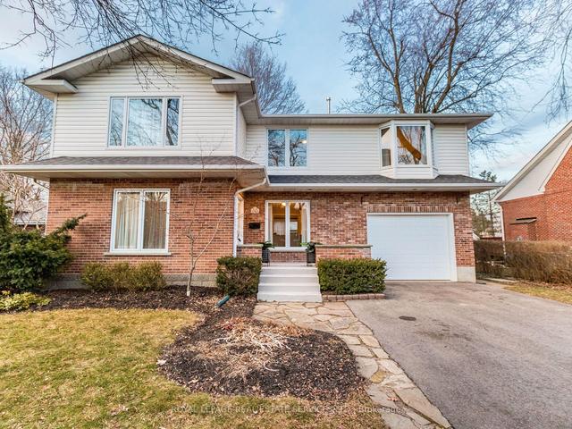 142 Elliott St, House detached with 4 bedrooms, 3 bathrooms and 4 parking in Brampton ON | Image 1