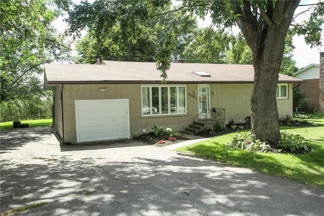 3502 Marydale Avenue, House detached with 4 bedrooms, 2 bathrooms and 4 parking in South Stormont ON | Image 2
