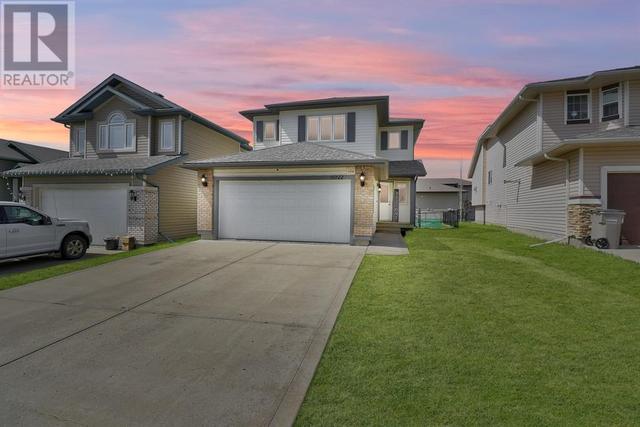 6922 114a Street, House detached with 4 bedrooms, 3 bathrooms and 4 parking in Grande Prairie AB | Card Image