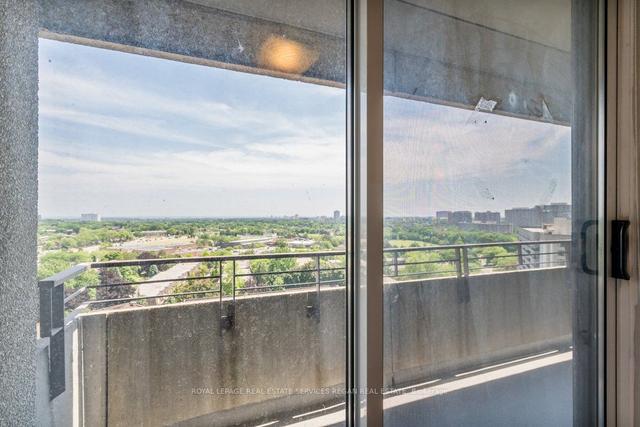 1401 - 1300 Mississauga Valley Blvd, Condo with 2 bedrooms, 2 bathrooms and 1 parking in Mississauga ON | Image 21