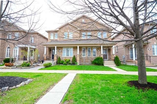 86 Castle Park Blvd, House semidetached with 3 bedrooms, 3 bathrooms and 2 parking in Vaughan ON | Image 2