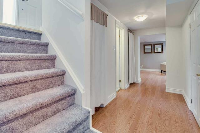 90 Overbrook Pl, House detached with 3 bedrooms, 3 bathrooms and 4 parking in Toronto ON | Image 21