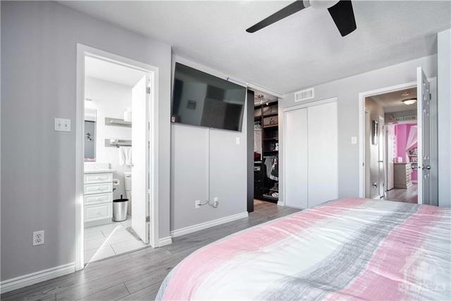 136 Freeport Avenue, Townhouse with 3 bedrooms, 3 bathrooms and 2 parking in Ottawa ON | Image 14