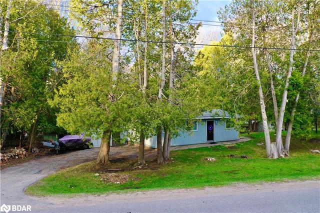 925 10 Line S, House detached with 3 bedrooms, 1 bathrooms and null parking in Oro Medonte ON | Image 38
