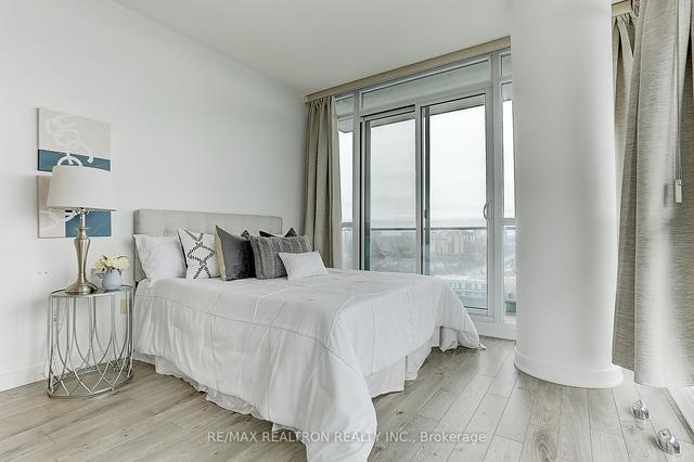 2111 - 29 Singer Crt, Condo with 2 bedrooms, 2 bathrooms and 1 parking in Toronto ON | Image 15