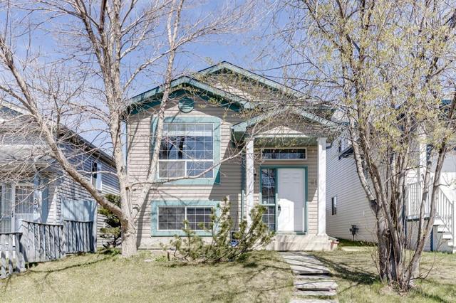 91 Martin Crossing Close Ne, House detached with 3 bedrooms, 2 bathrooms and 2 parking in Calgary AB | Card Image