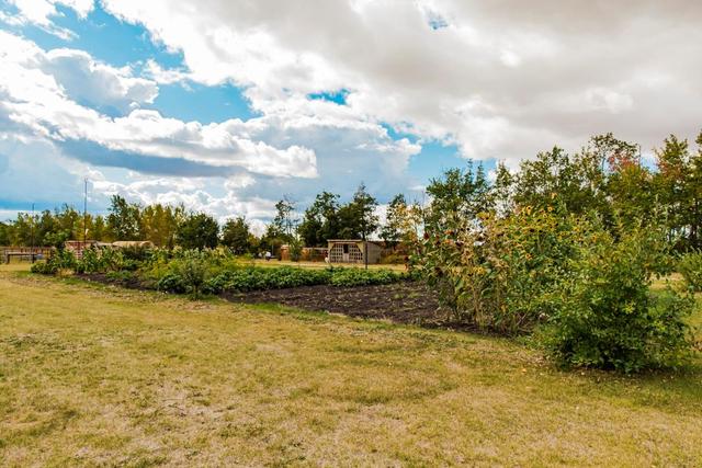 33039 Twp Rd 725, House detached with 5 bedrooms, 3 bathrooms and null parking in Grande Prairie County No. 1 AB | Image 7
