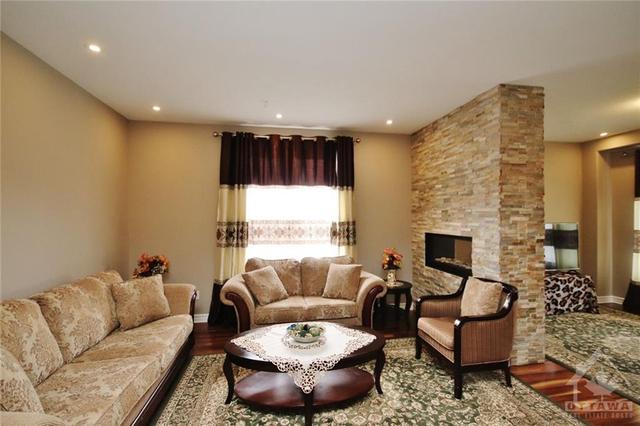 160 Bufflehead Way, House detached with 4 bedrooms, 4 bathrooms and 6 parking in Ottawa ON | Image 4