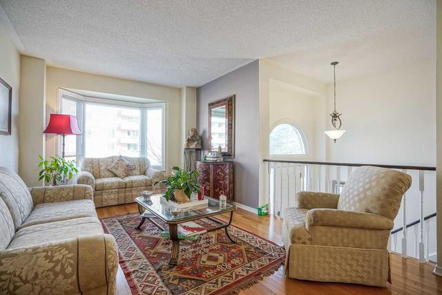 5 - 2051 Merchants Gate, Townhouse with 3 bedrooms, 3 bathrooms and 2 parking in Oakville ON | Image 3