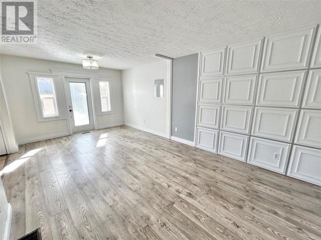 124 Spieker Avenue, House detached with 3 bedrooms, 1 bathrooms and null parking in Tumbler Ridge BC | Image 7