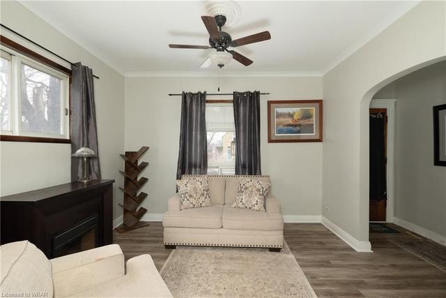 234 Brock Street S, House detached with 4 bedrooms, 2 bathrooms and null parking in Sarnia ON | Image 3