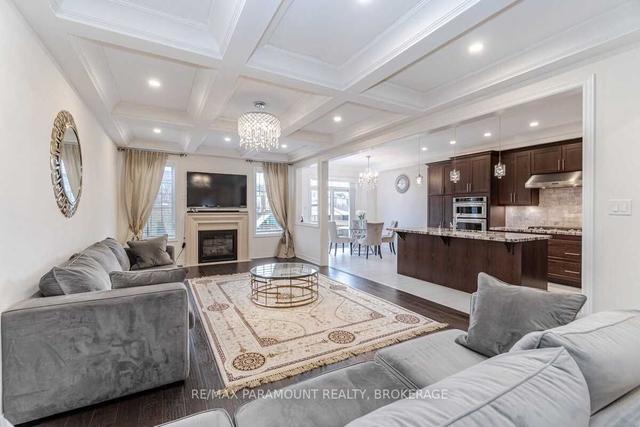 38 Tremblant Cres, House detached with 5 bedrooms, 6 bathrooms and 5 parking in Vaughan ON | Image 39