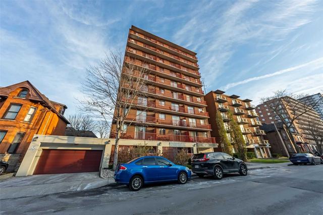 602 - 141 Catharine St S, Condo with 1 bedrooms, 1 bathrooms and 1 parking in Hamilton ON | Card Image