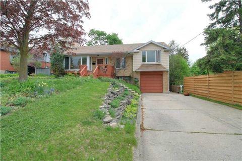 200 Dawson St, House detached with 3 bedrooms, 2 bathrooms and 4 parking in Waterloo ON | Image 1