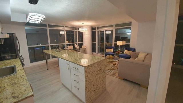 702 - 33 Singer Crt, Condo with 2 bedrooms, 2 bathrooms and 1 parking in Toronto ON | Image 22