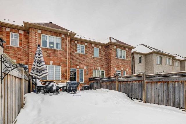93 Southdown Ave, House attached with 3 bedrooms, 3 bathrooms and 3 parking in Vaughan ON | Image 22