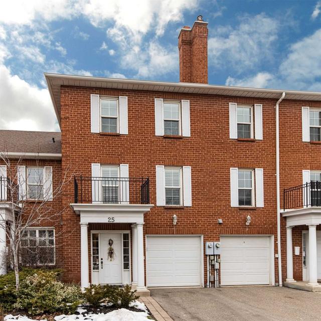 25 Stornwood Crt, Townhouse with 2 bedrooms, 3 bathrooms and 2 parking in Brampton ON | Image 12