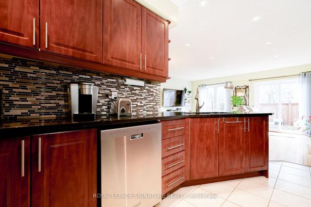 41 Sloane Ave, House attached with 3 bedrooms, 3 bathrooms and 3 parking in Toronto ON | Image 31